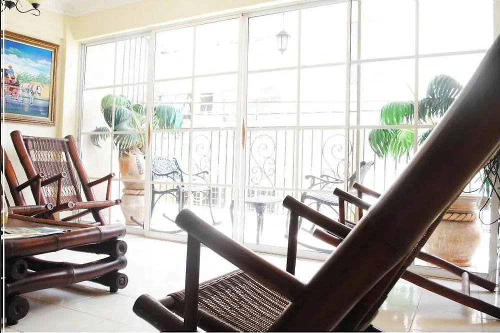 Hotel La Colonia Santo Domingo