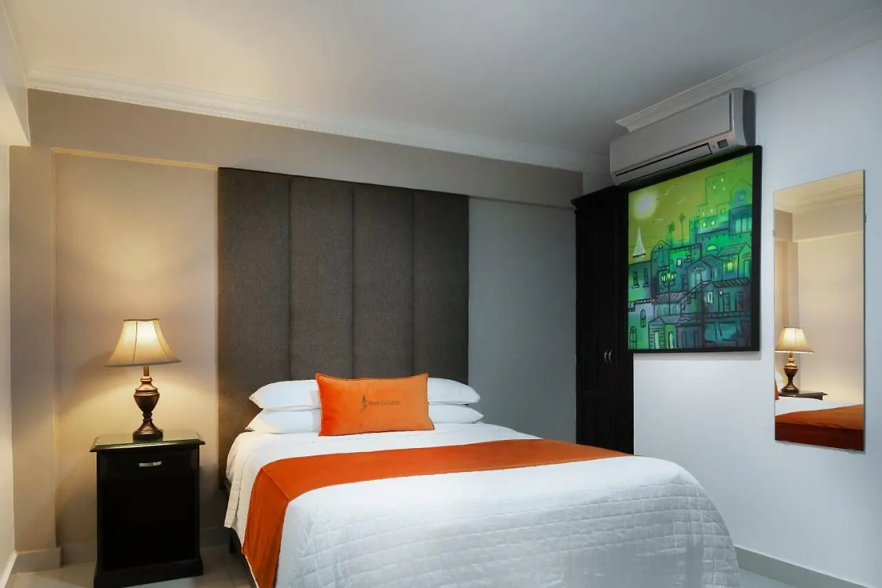 Hotel La Colonia Santo Domingo