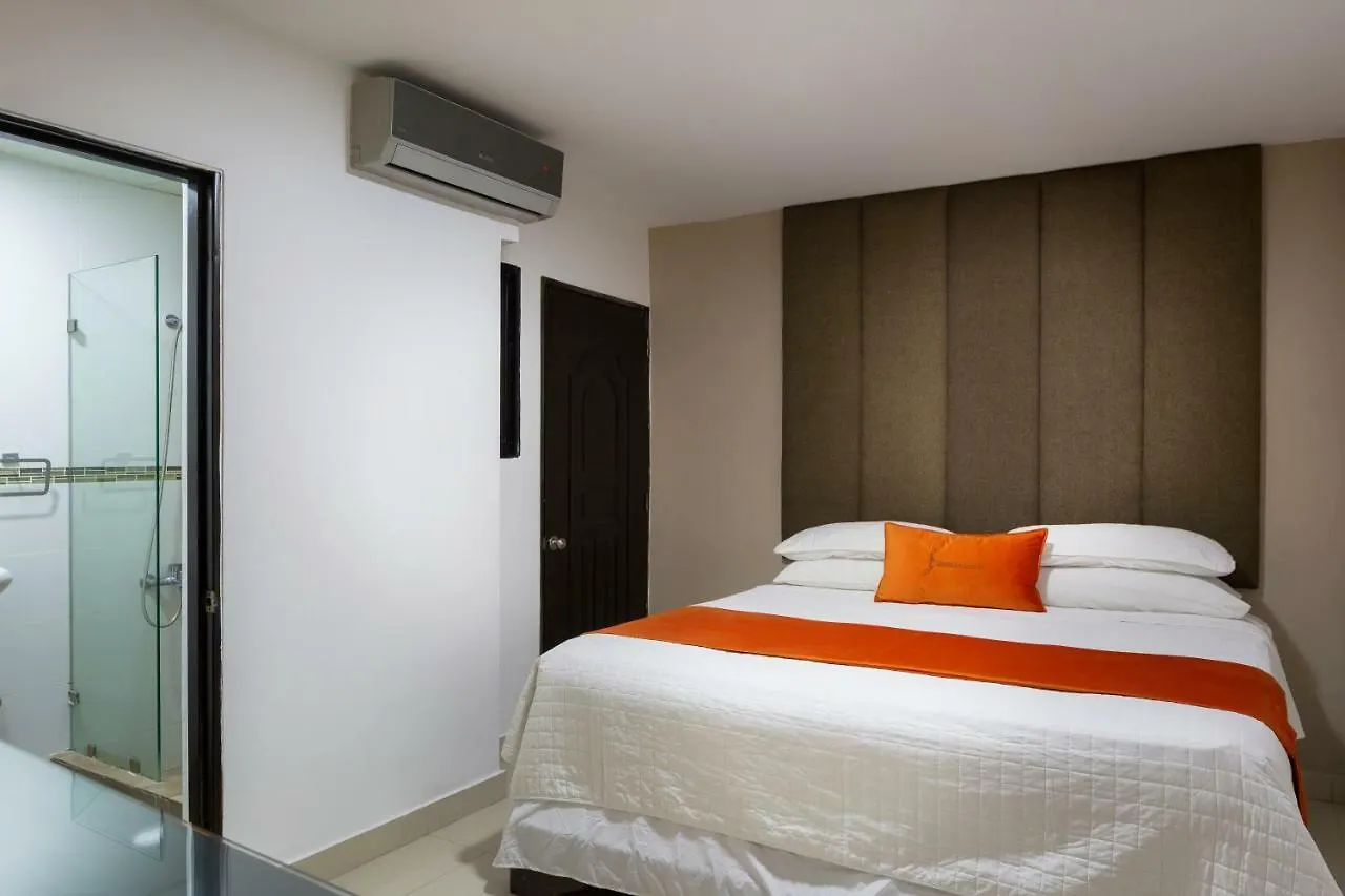 Hotel La Colonia Santo Domingo