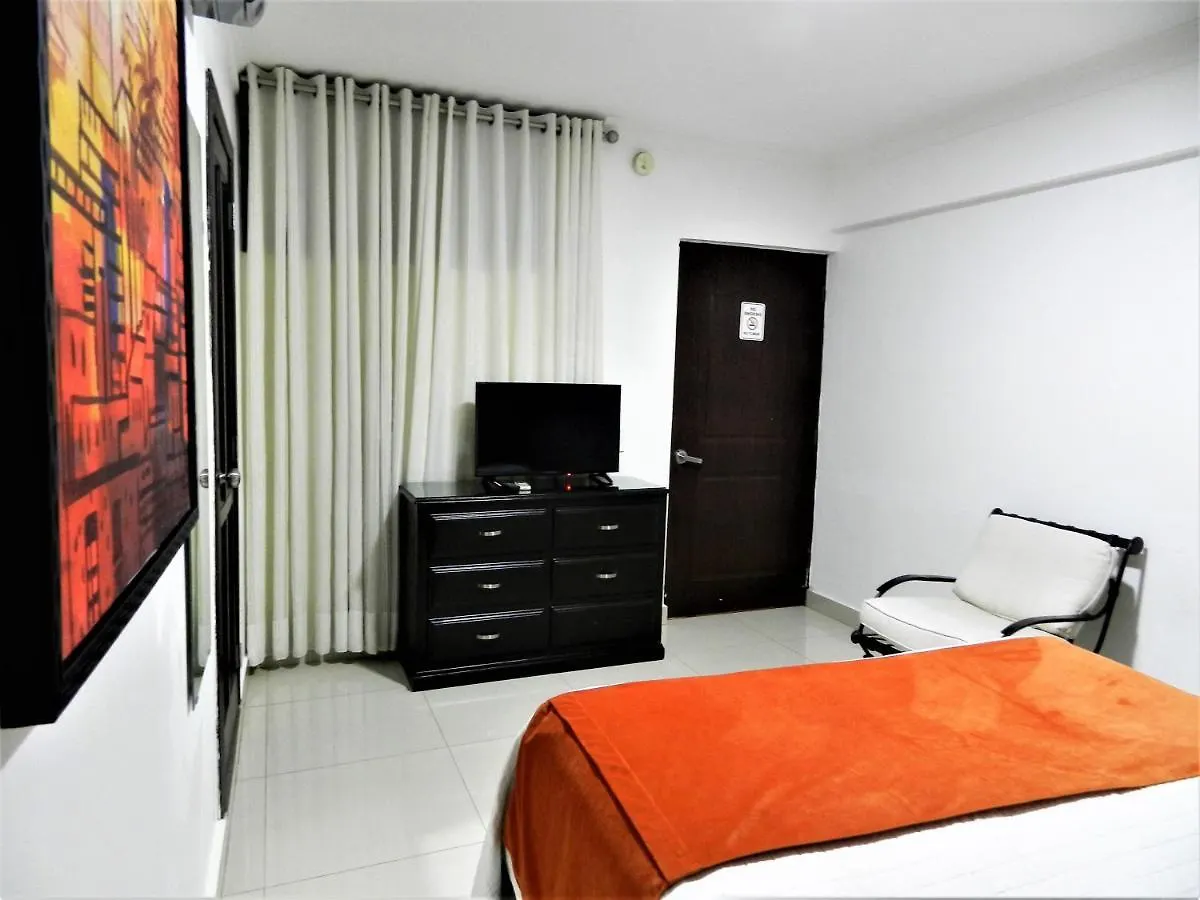 Hotel La Colonia Santo Domingo